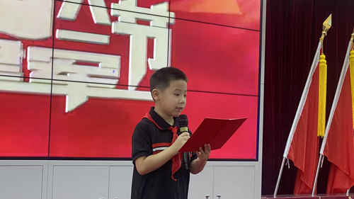 旗帜小记者走进安立军休所：以青春之声致敬建军伟业 用红色实践传承初心使命(图5)
