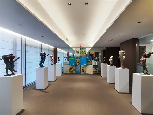 向上·向上雕塑展宋庄启幕 吴梁焰“红领少年”解码符号与生命力量(图2)