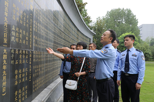 一针一线忆英烈，千里寻根传精神——陈涛派出所赴霍邱续写红色传承篇章(图4)