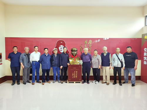 枣庄市人大办公室离退休第一党支部开展“铭记抗战历史、汲取奋进力量”主题党日(图3)