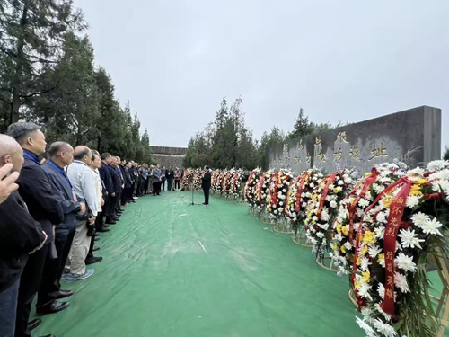 擦亮金色名片 锻造优良族风(图5)