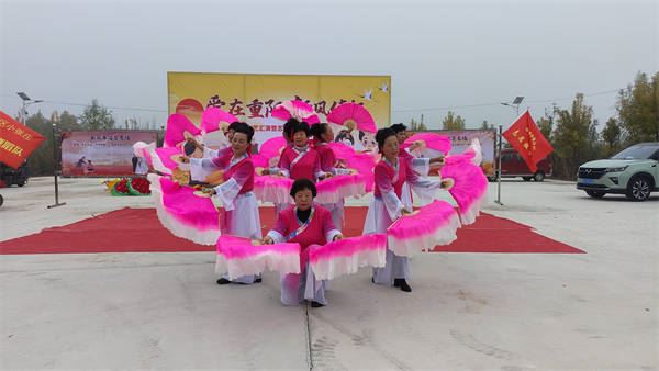 小张庄举办“爱在夕阳、新风传扬”文艺汇演，谱写乡风文明新篇章(图5)