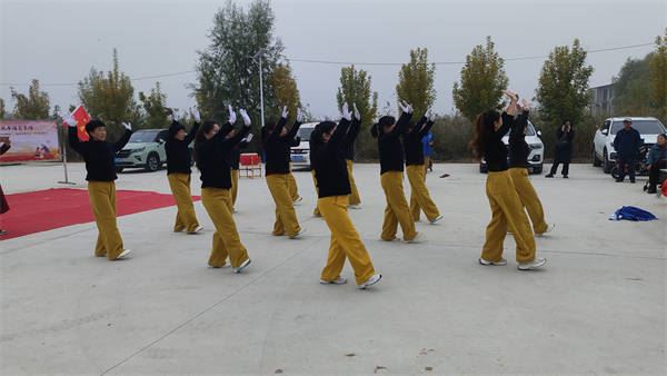 小张庄举办“爱在夕阳、新风传扬”文艺汇演，谱写乡风文明新篇章(图16)