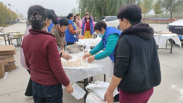 小张庄举办“爱在夕阳、新风传扬”文艺汇演，谱写乡风文明新篇章(图19)