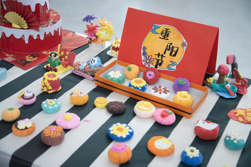 登高“阅”古今，双语“瞰”世界——雄东爱景小学双语阅读节圆满落幕(图2)